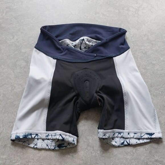 Lululemon Pedal Pace Bike Shorts w/ Padding 6 - Picture 6 of 10